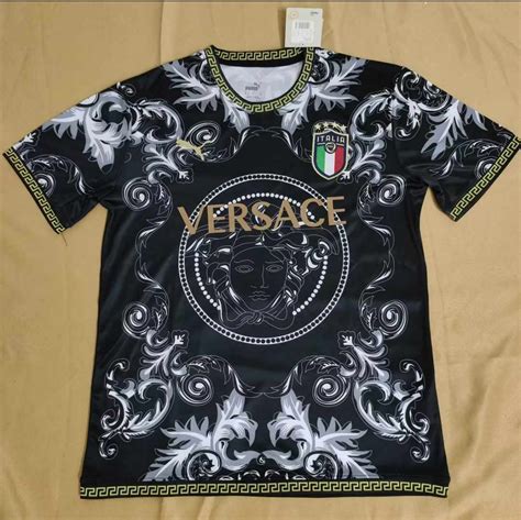 maglia italia versace|MAGLIA ITALIA SPECIAL EDITION VERSACE – outletdelcalcio.